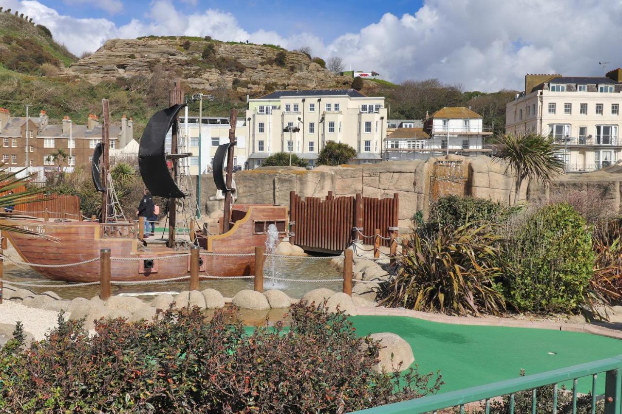 Master Accommodation Suite 2 Sea View With Balcony Hastings Exteriér fotografie