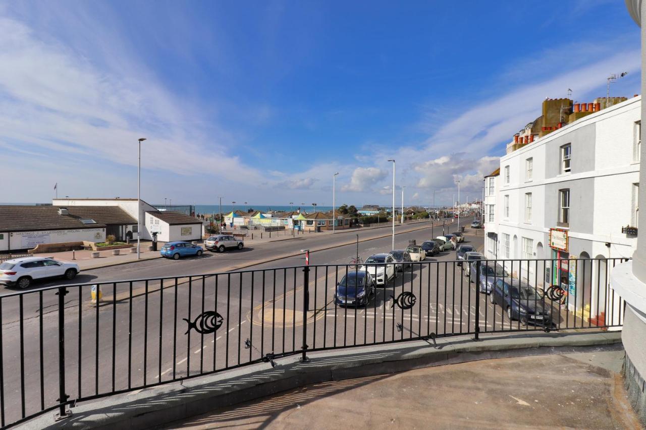 Master Accommodation Suite 2 Sea View With Balcony Hastings Exteriér fotografie