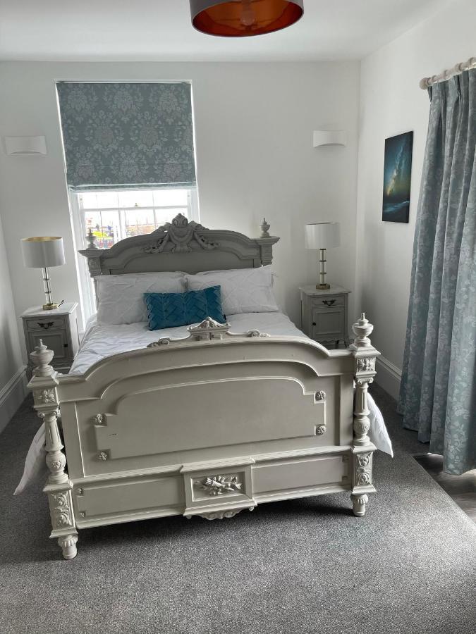 Master Accommodation Suite 2 Sea View With Balcony Hastings Exteriér fotografie